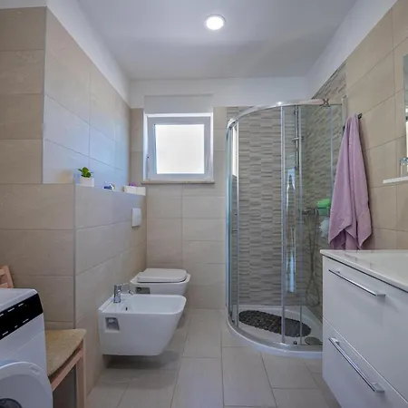 House Gracijela בית נופש *
