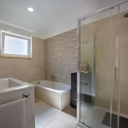 House Gracijela פאז'אנה